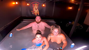 Kendra Heart Et Misty Meaner Dans Un Trio Chaud Avec Des Milfs Aux Gros Seins