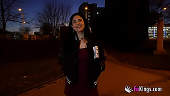 Kuubalainen Hottie Amanda Luxor On Rajaton Innostus Street Sex